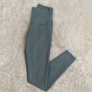 ALO Yoga Airlift leggings